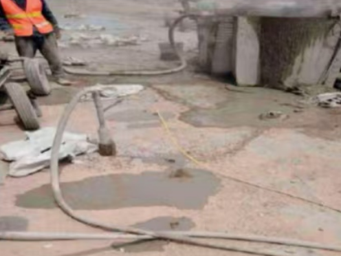 海珠水泥混凝土路面板底注浆技术 路面脱空注浆整治方案